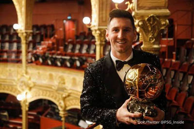 Lionel Messi Raih Ballon d'Or 2021